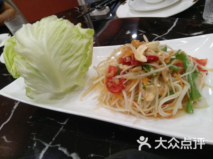 YABO鸭脖官网_陈书莹视察2019年民营企业招聘周暨就业扶贫专场招聘会