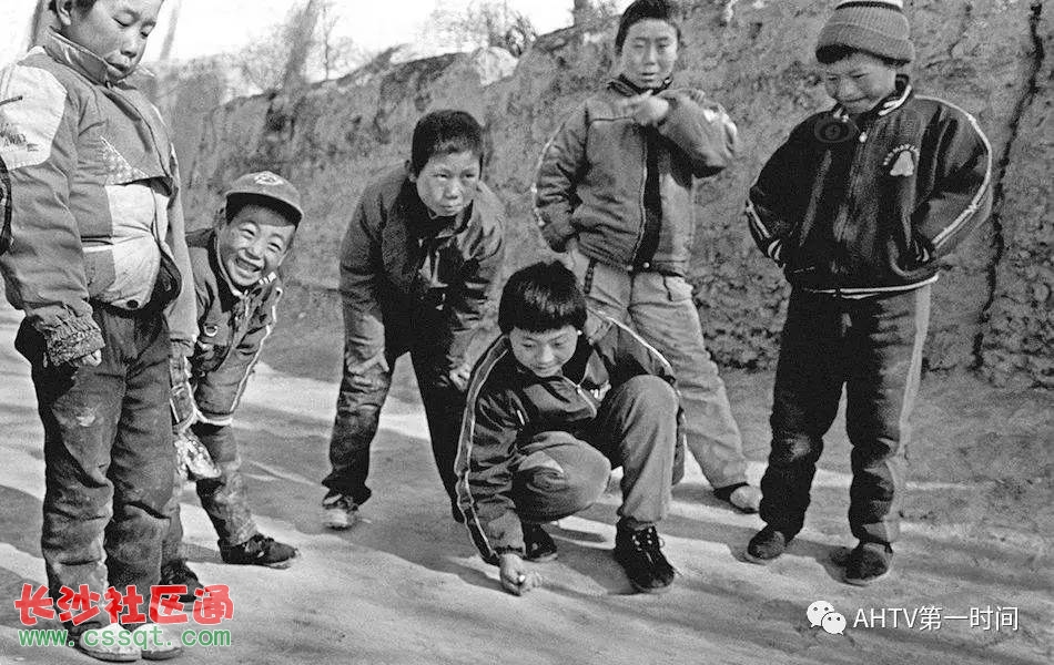 “YABO鸭脖官网”两安乡召开新一任村“两委”正职干部集体谈话暨业务培训工作会议